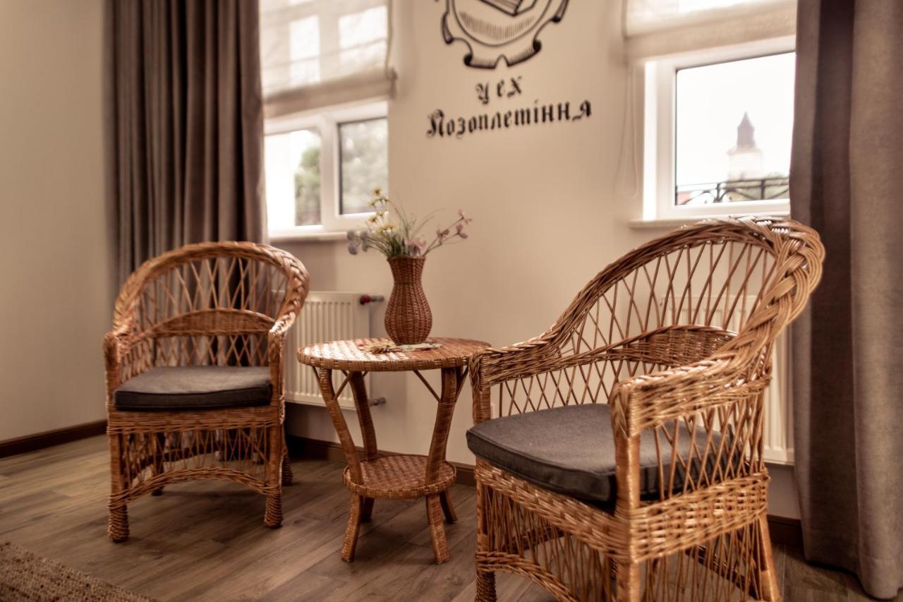 Ratusha Craft Rooms Kamianets-Podilskyi Exterior photo